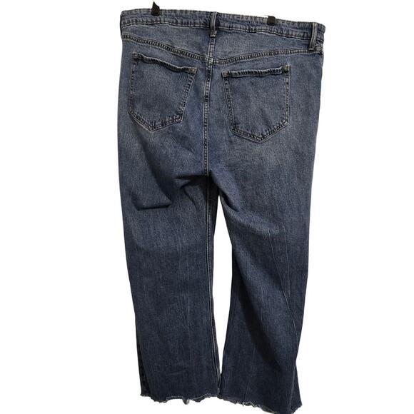 Old Navy Plus Size 20 Extra High Rise Wide Leg Jeans Distressed Hem Medium Wash - Picture 4 of 11